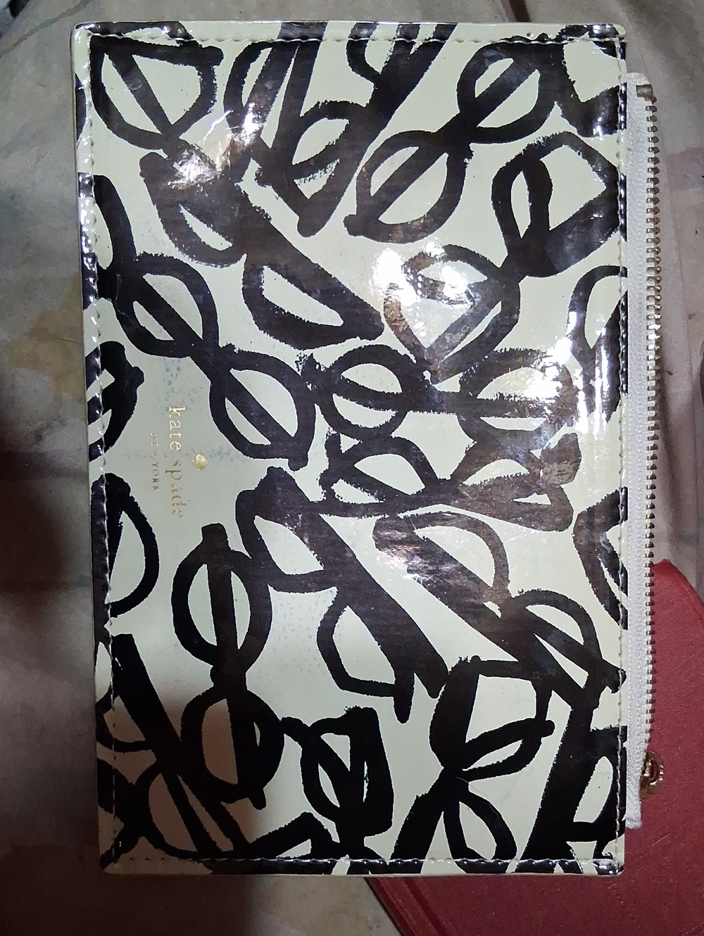 kate spade New York Black & Cream Printed Zip Pouch